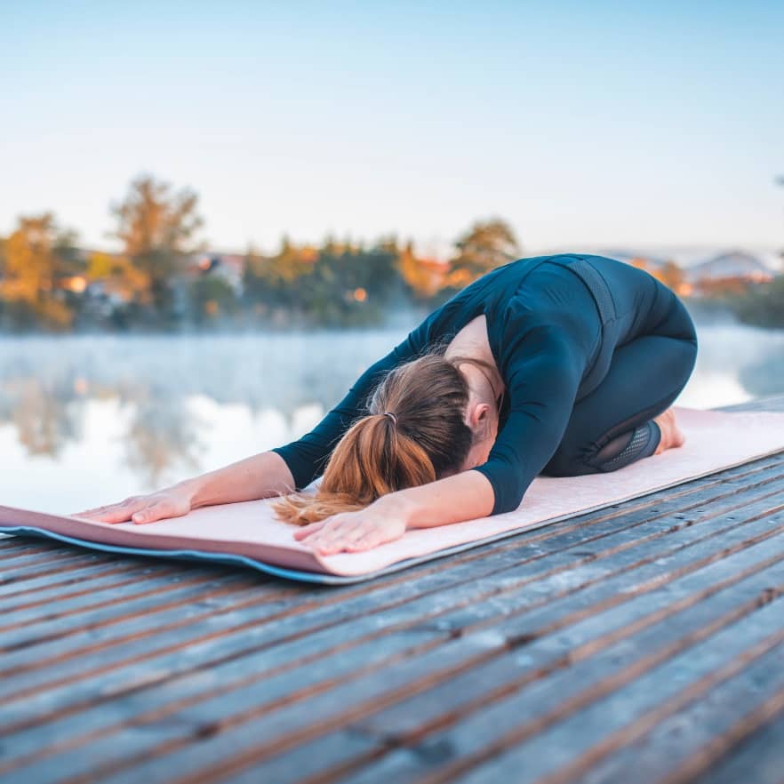 Balasana - Rejuvenating Yoga sau cum îți poți păstra vitalitatea prin Yoga